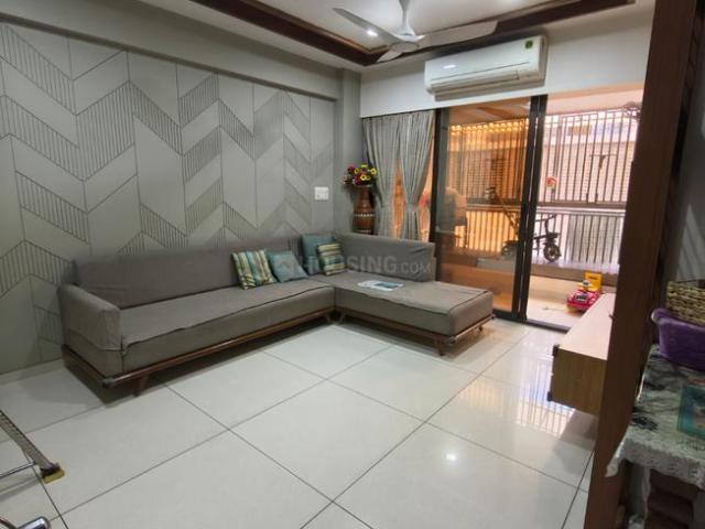 2 BHK Apartment in Bodakdev for rent Ahmedabad. The reference number is 21326885