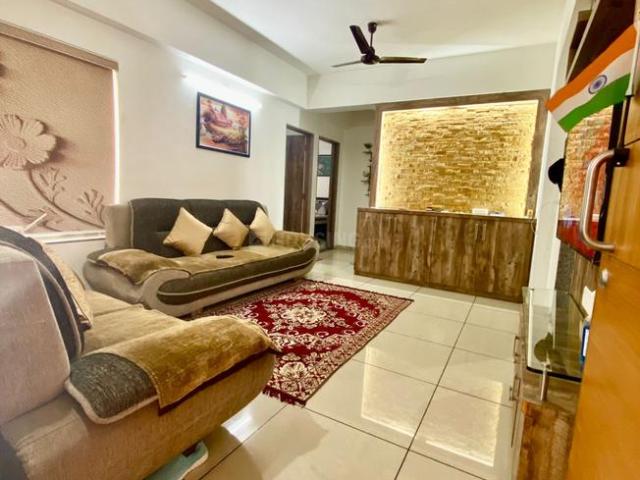 2 BHK Apartment in Bopal for rent Ahmedabad. The reference number is 18407249
