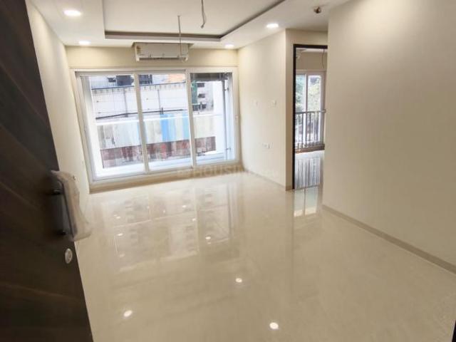 2 BHK Apartment in Borivali East for rent Mumbai. The reference number is 20604115