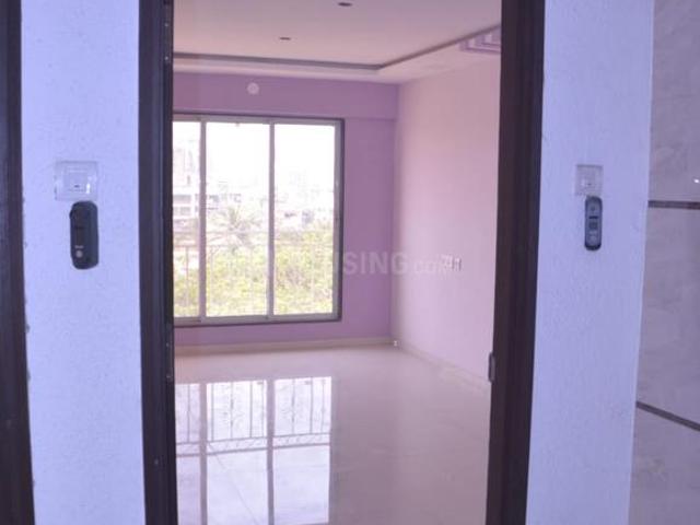 2 BHK Apartment in Borivali East for resale Mumbai. The reference number is 11682350