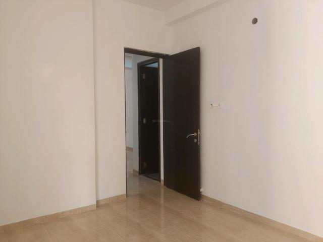 2 BHK Apartment in Borivali East for resale Mumbai. The reference number is 20005027