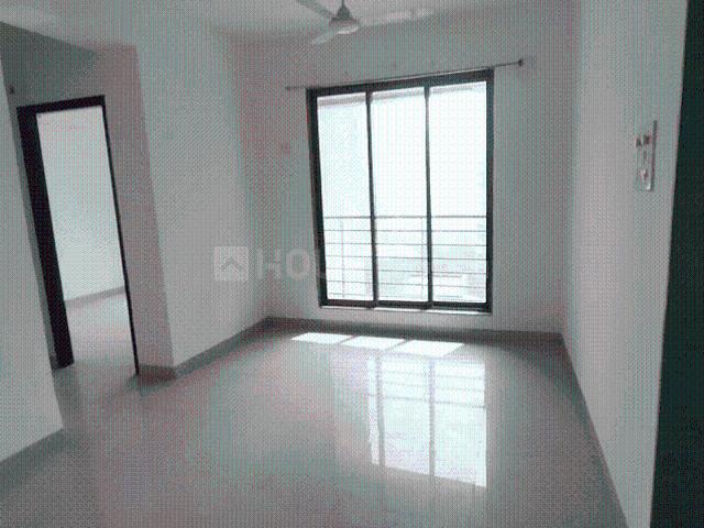 2 BHK Apartment in Borivali East for resale Mumbai. The reference number is 20897229