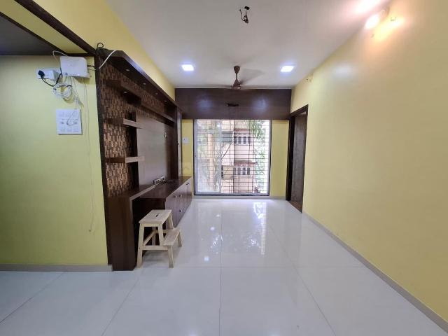 2 BHK Apartment in Borivali West for rent Mumbai. The reference number is 21018173