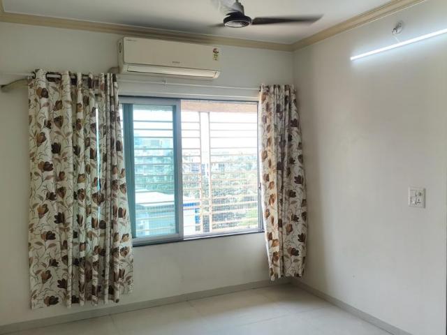 2 BHK Apartment in Borivali West for rent Mumbai. The reference number is 21221857