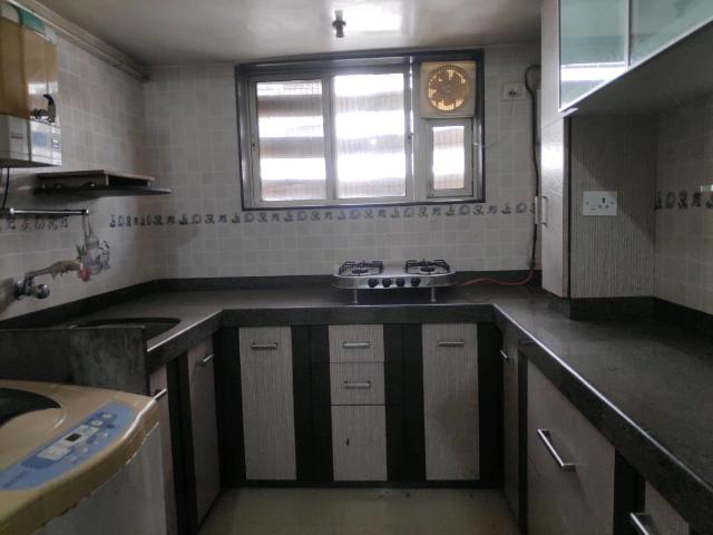 2 BHK Apartment in Borivali West for resale Mumbai. The reference number is 9043383