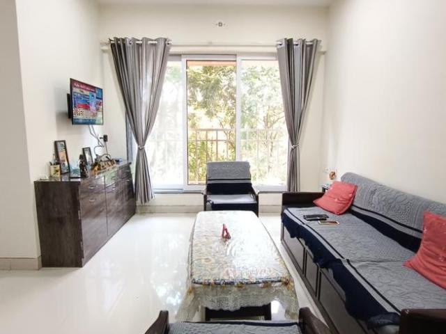 2 BHK Apartment in Borivali West for resale Mumbai. The reference number is 10316164