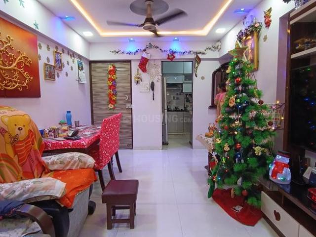 2 BHK Apartment in Borivali West for resale Mumbai. The reference number is 15769160