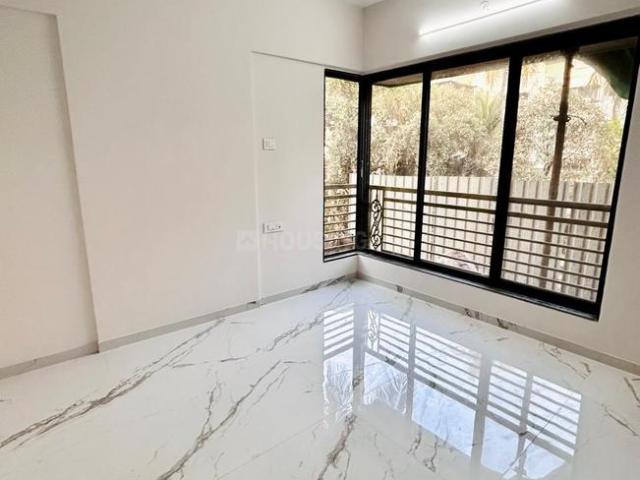 2 BHK Apartment in Borivali West for resale Mumbai. The reference number is 16507105