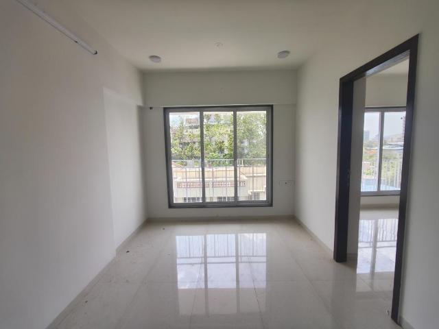 2 BHK Apartment in Borivali West for resale Mumbai. The reference number is 20484634