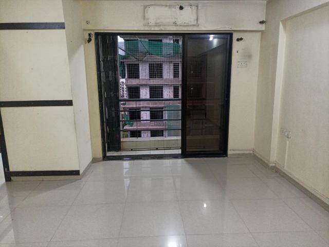 2 BHK Apartment in Borivali West for resale Mumbai. The reference number is 20408494