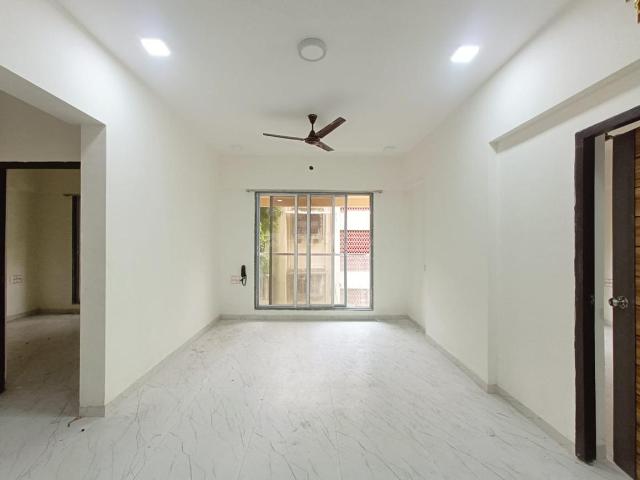 2 BHK Apartment in Borivali West for resale Mumbai. The reference number is 20600571