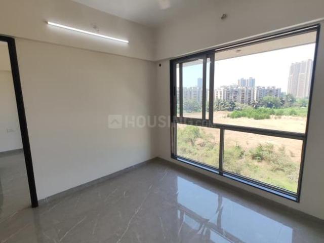 2 BHK Apartment in Borivali West for resale Mumbai. The reference number is 20637878
