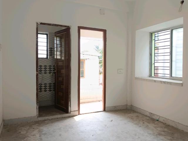 2 BHK Apartment in Baghajatin for resale Kolkata. The reference number is 21231139