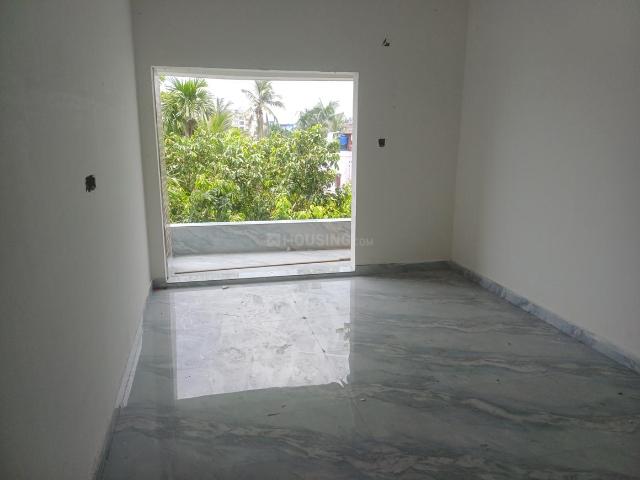 2 BHK Apartment in Bally Khal for resale Howrah. The reference number is 21273950
