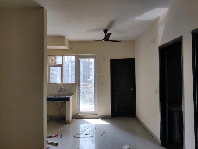 2 BHK Apartment in Bamheta Village for rent Ghaziabad. The reference number is 20420177