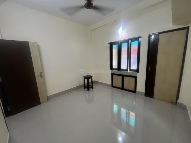 2 BHK Apartment in Bangur Avenue for rent Kolkata. The reference number is 21056775
