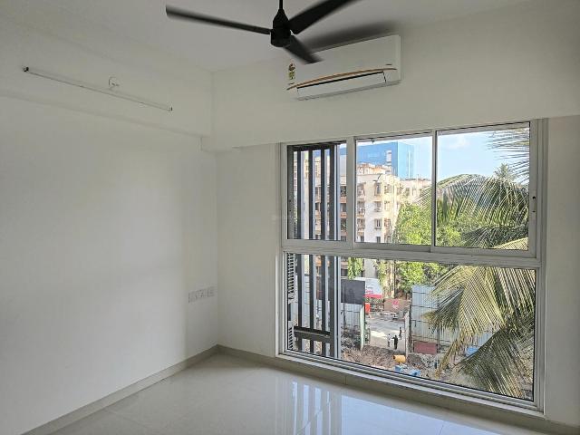 2 BHK Apartment in Bandra East for rent Mumbai. The reference number is 16803729