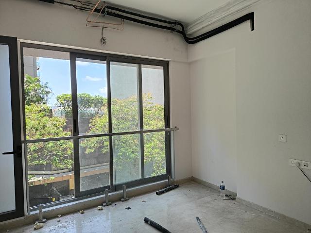 2 BHK Apartment in Bandra East for rent Mumbai. The reference number is 18346880