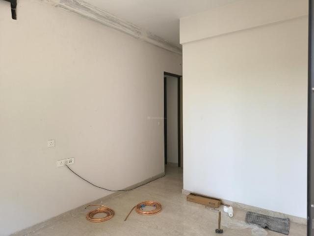 2 BHK Apartment in Bandra East for rent Mumbai. The reference number is 18891571