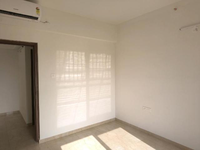 2 BHK Apartment in Bandra East for rent Mumbai. The reference number is 19130268