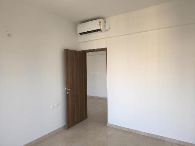 2 BHK Apartment in Bandra East for rent Mumbai. The reference number is 19130285