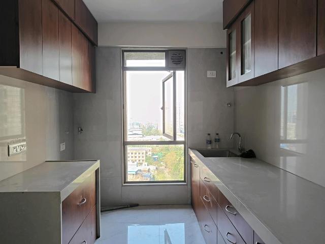 2 BHK Apartment in Bandra East for rent Mumbai. The reference number is 19130377