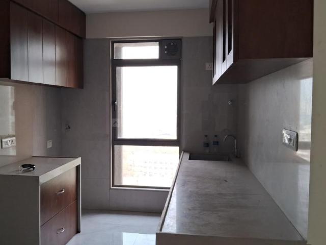 2 BHK Apartment in Bandra East for rent Mumbai. The reference number is 19189112