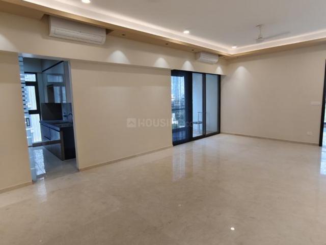 2 BHK Apartment in Bandra East for rent Mumbai. The reference number is 19302890