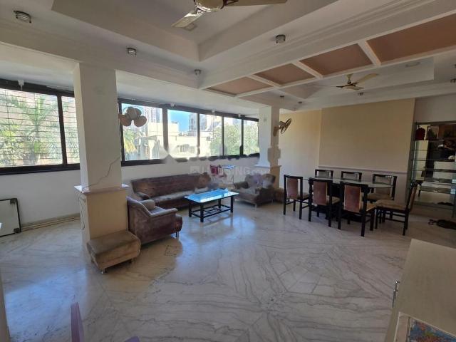 2 BHK Apartment in Bandra East for rent Mumbai. The reference number is 21029221