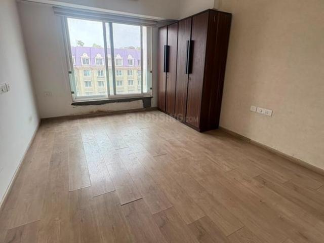 2 BHK Apartment in Bandra East for rent Mumbai. The reference number is 21140558