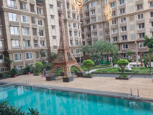 2 BHK Apartment in Bandra East for rent Mumbai. The reference number is 21332761