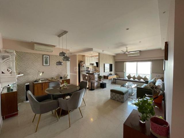 2 BHK Apartment in Bandra East for rent Mumbai. The reference number is 21344531