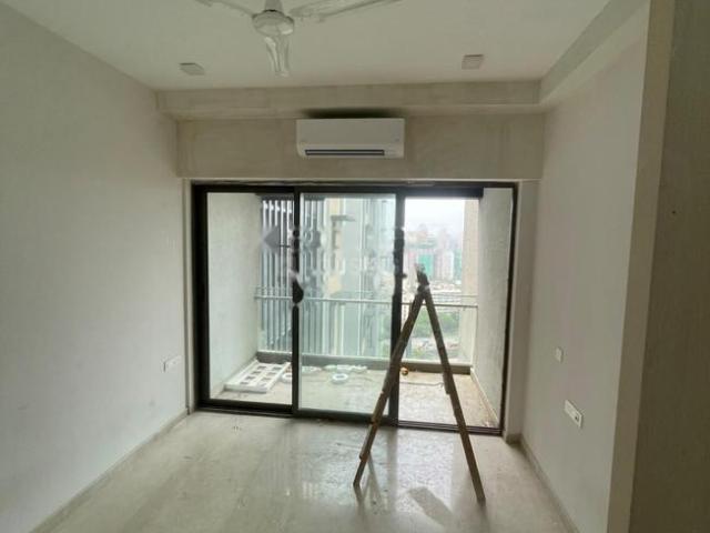 2 BHK Apartment in Bandra East for rent Mumbai. The reference number is 21340926