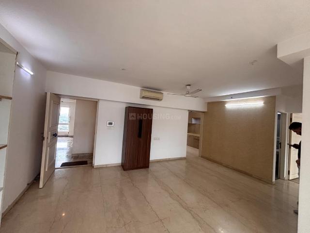 2 BHK Apartment in Bandra East for rent Mumbai. The reference number is 21364210