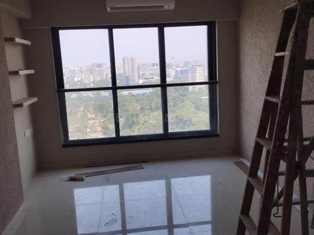2 BHK Apartment in Bandra East for rent Mumbai. The reference number is 21369096