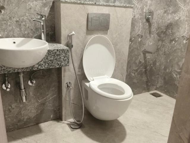 2 BHK Apartment in Bandra East for resale Mumbai. The reference number is 21175511