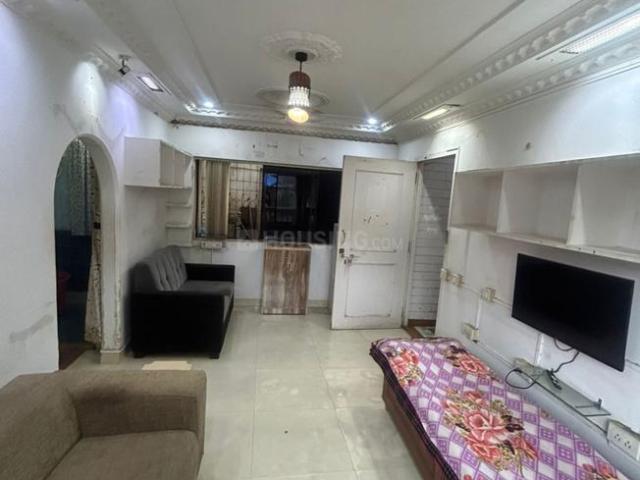 2 BHK Apartment in Bandra West for rent Mumbai. The reference number is 17890712