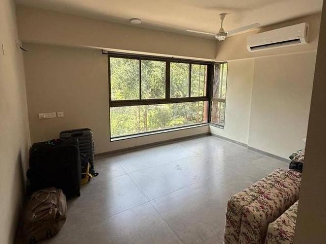 2 BHK Apartment in Bandra West for rent Mumbai. The reference number is 19370124