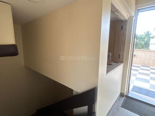 2 BHK Apartment in Bandra West for rent Mumbai. The reference number is 13388371