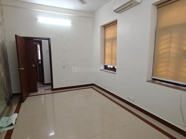 2 BHK Apartment in Bandra West for rent Mumbai. The reference number is 20099282