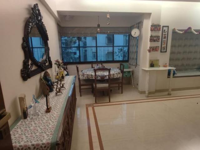 2 BHK Apartment in Bandra West for rent Mumbai. The reference number is 20498744