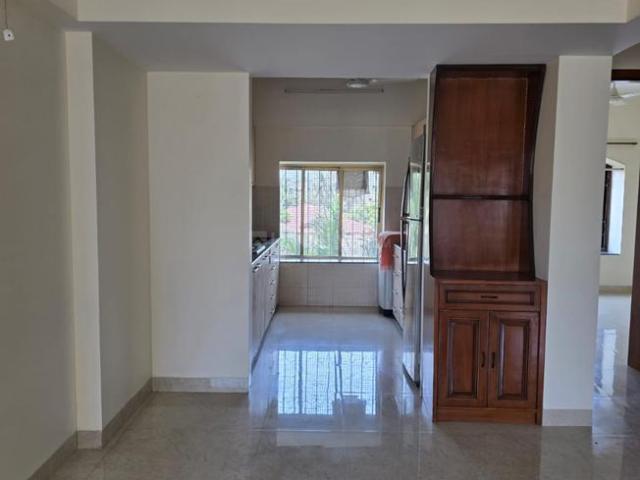 2 BHK Apartment in Bandra West for rent Mumbai. The reference number is 20500463