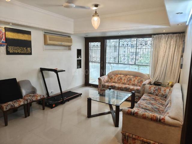 2 BHK Apartment in Bandra West for rent Mumbai. The reference number is 20924011