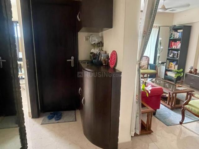2 BHK Apartment in Bandra West for rent Mumbai. The reference number is 21006475