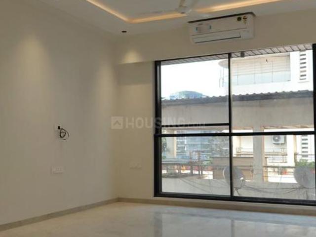2 BHK Apartment in Bandra West for rent Mumbai. The reference number is 21003057