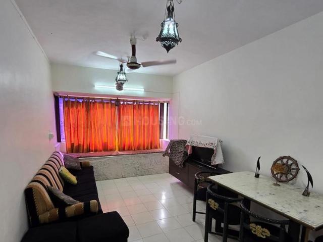 2 BHK Apartment in Bandra West for rent Mumbai. The reference number is 21023392