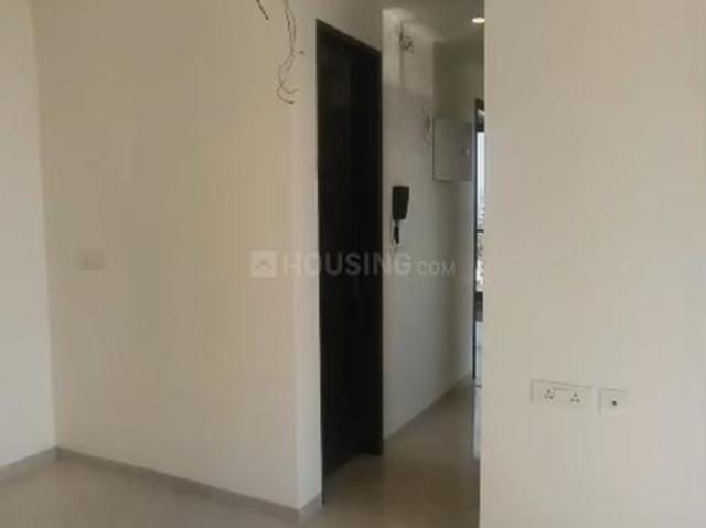 2 BHK Apartment in Bandra West for rent Mumbai. The reference number is 21043619