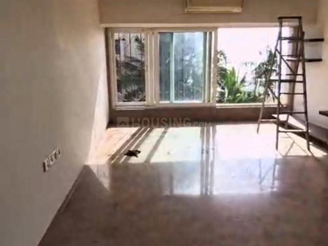 2 BHK Apartment in Bandra West for rent Mumbai. The reference number is 21043781