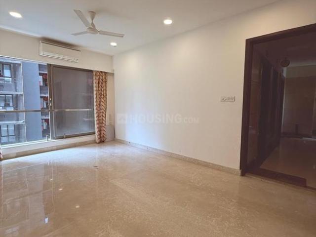 2 BHK Apartment in Bandra West for rent Mumbai. The reference number is 21142792