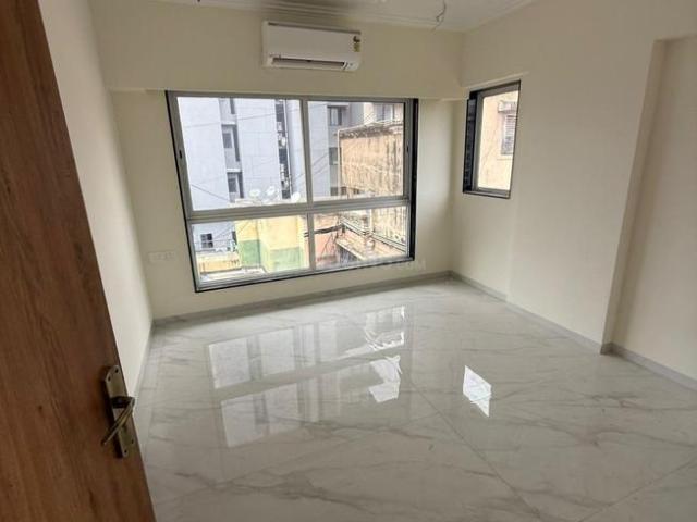 2 BHK Apartment in Bandra West for rent Mumbai. The reference number is 21176276
